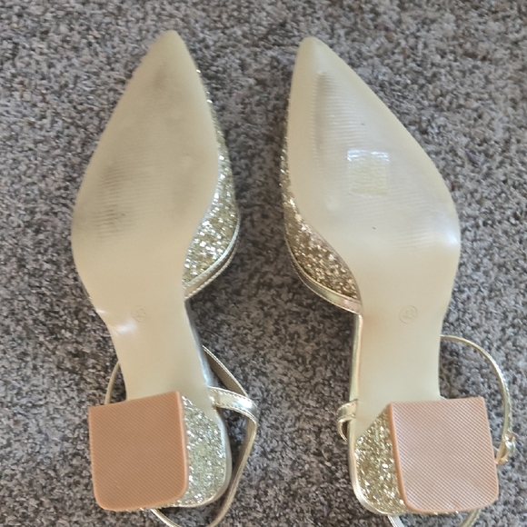 Elegant Gold Glitter Women's Heels ⭐️ ✨️  Size 43   ✨️  ⭐️ - Picture 6 of 8